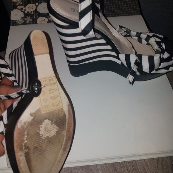Black and white wedges - Picture 4 of 4